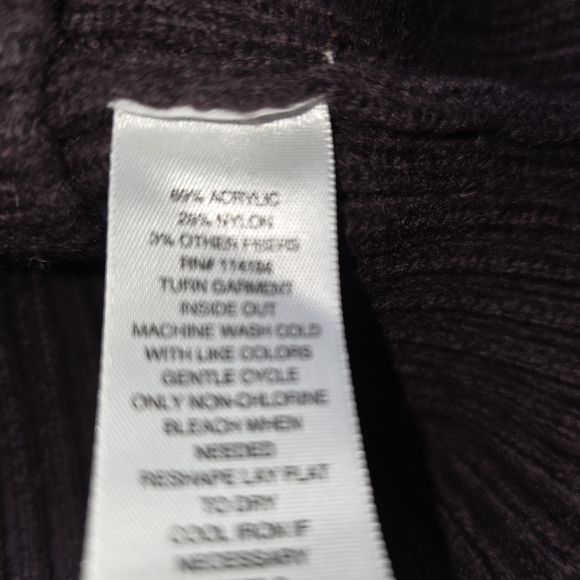 Liz Claiborne Plum and Blush Striped Sweater Medium Soft Ribbed Cuff, Hem. - Picture 4 of 4